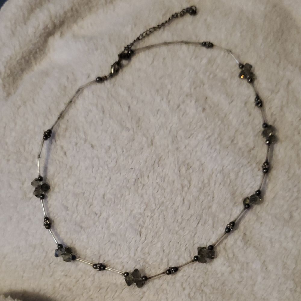 Vintage Delicate Gray Crystal Floral Cluster Necklace Silver Liquid Bugle Bead